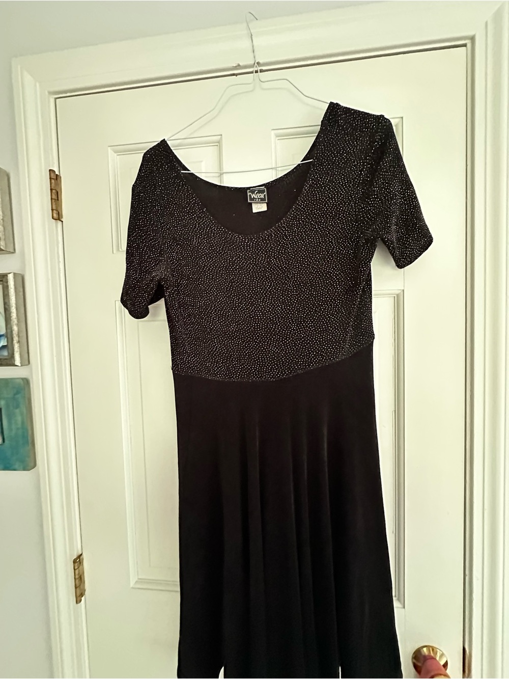 Party/holiday dress . Knee length
Sparkle Bodice and Short Sleeves and swingy.
